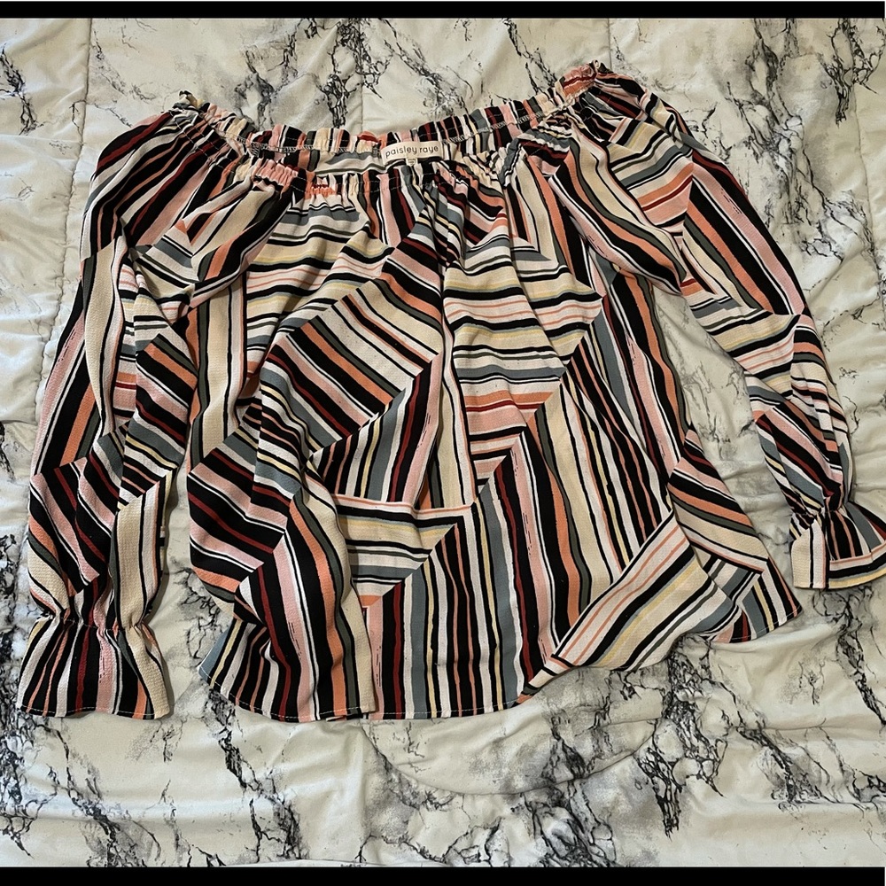 Off shoulder blouse - fits size 16/18